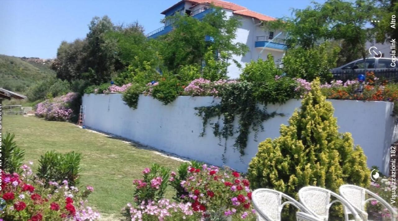 Residence Jazoj Вльора Екстер'єр фото